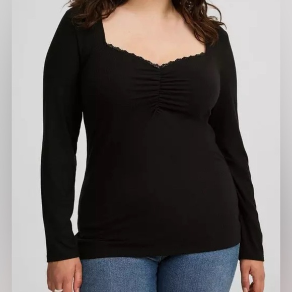 #2497 - TORRID Super Soft Sweetheart Cinch Lace Trim Tee Deep Black - Picture 2 of 12